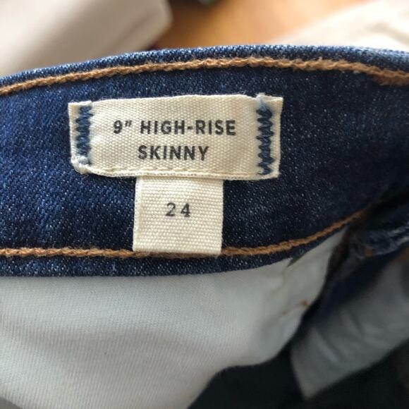 Madewell 9" High-Rise Distressed Skinny Jeans - Picture 6 of 8